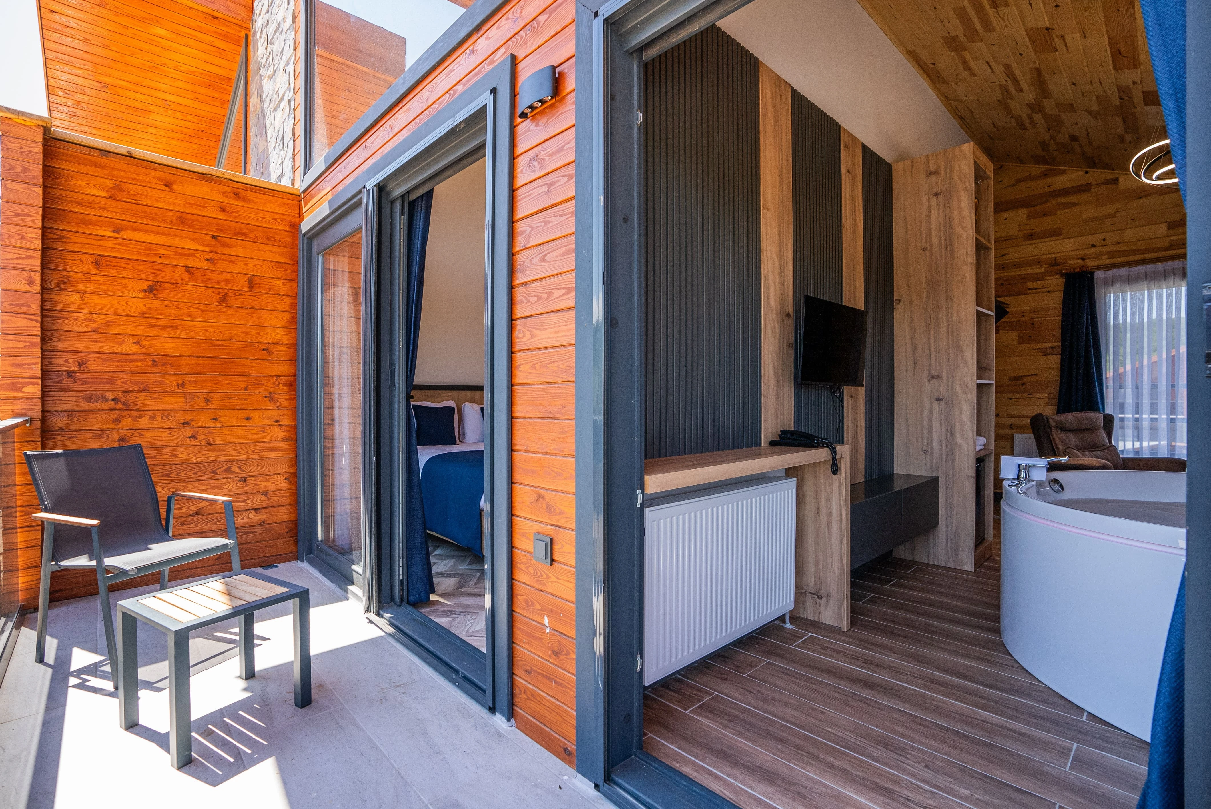 deluxe-oda-jakuzi-ve-somineli-0