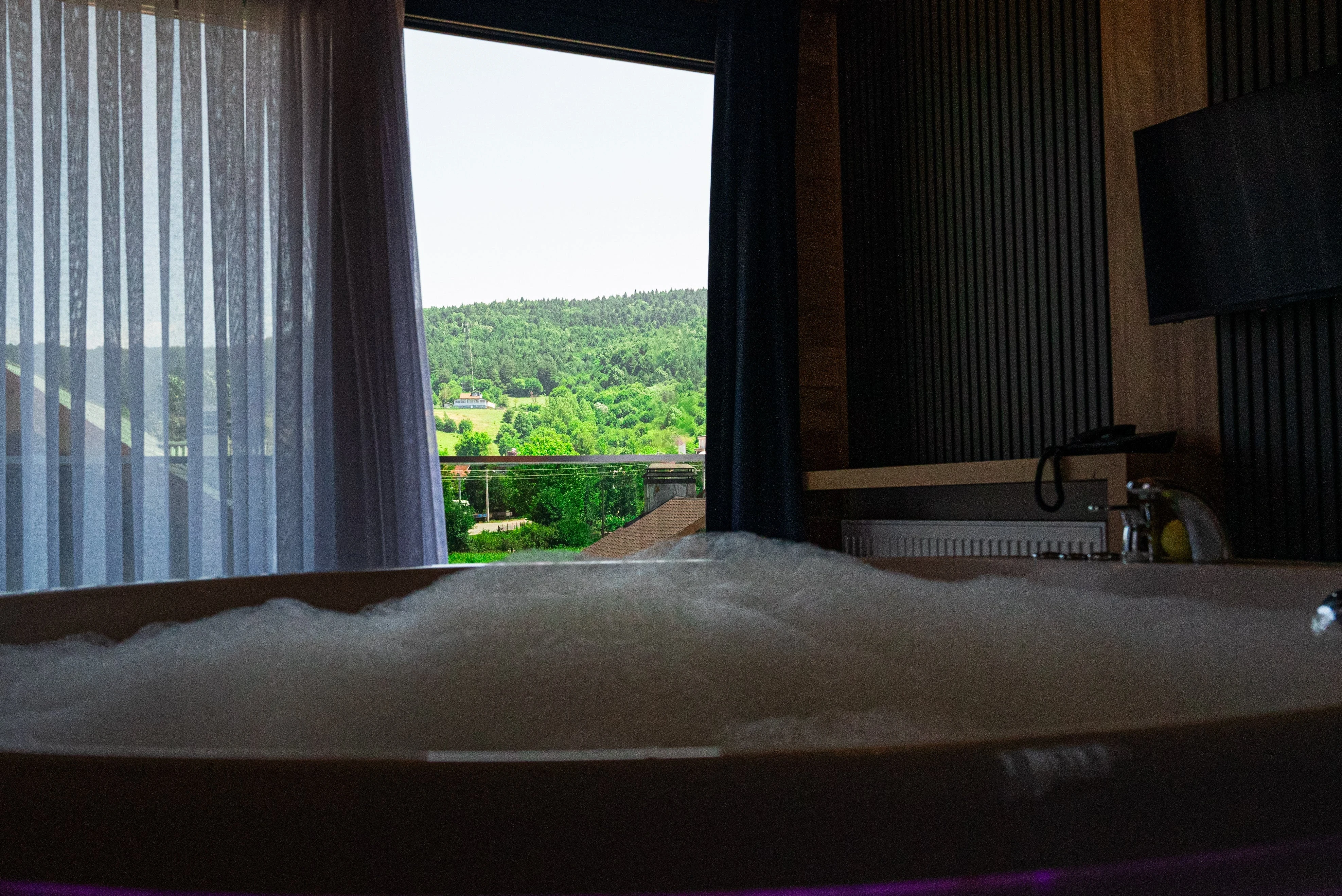 deluxe-oda-jakuzi-ve-somineli-0