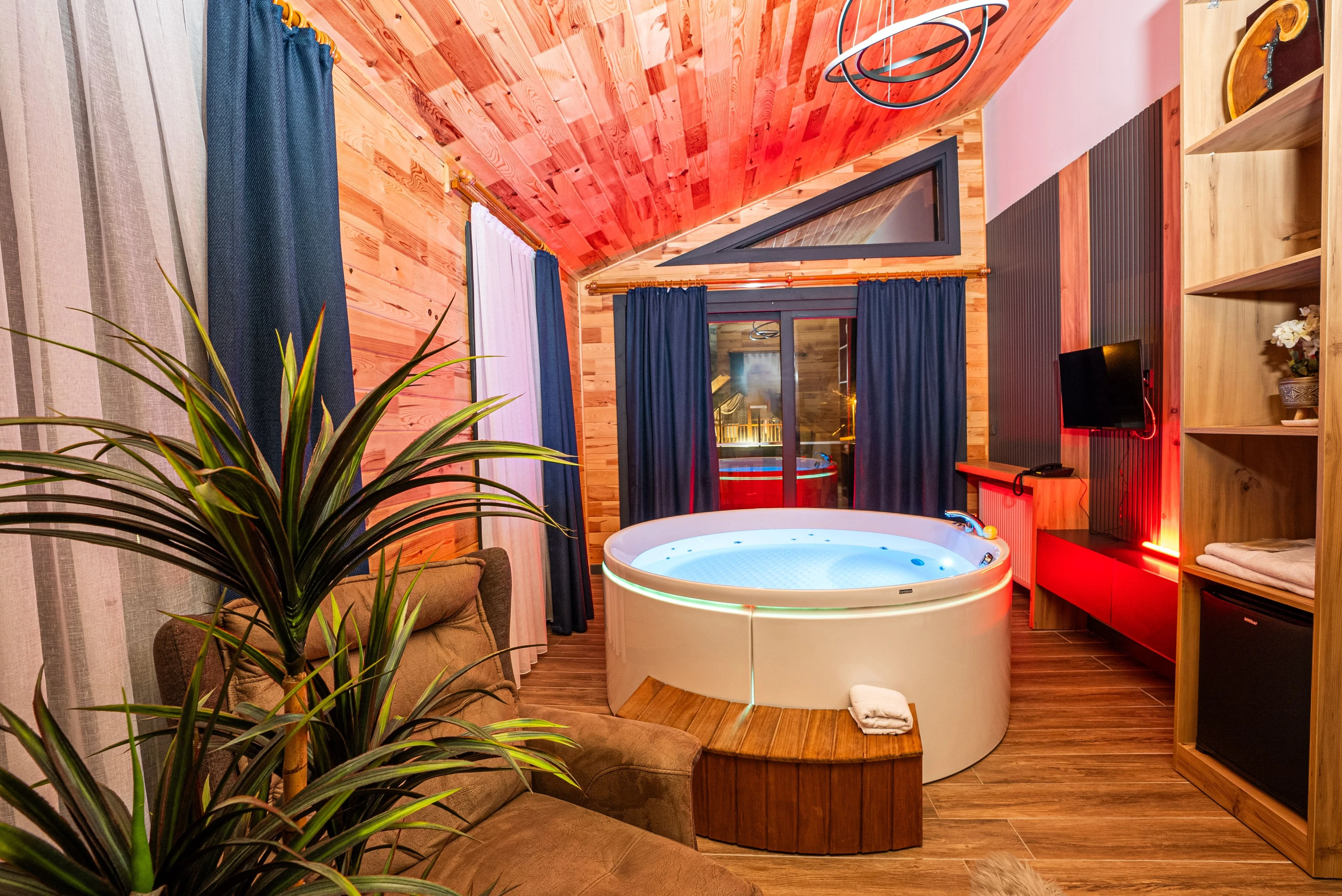 deluxe-oda-jakuzi-ve-somineli-0